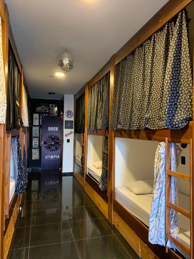 Utopia Hostel Апаресида Экстерьер фото